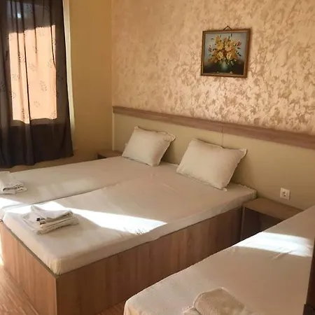 Apartament Pomoriec Apartment